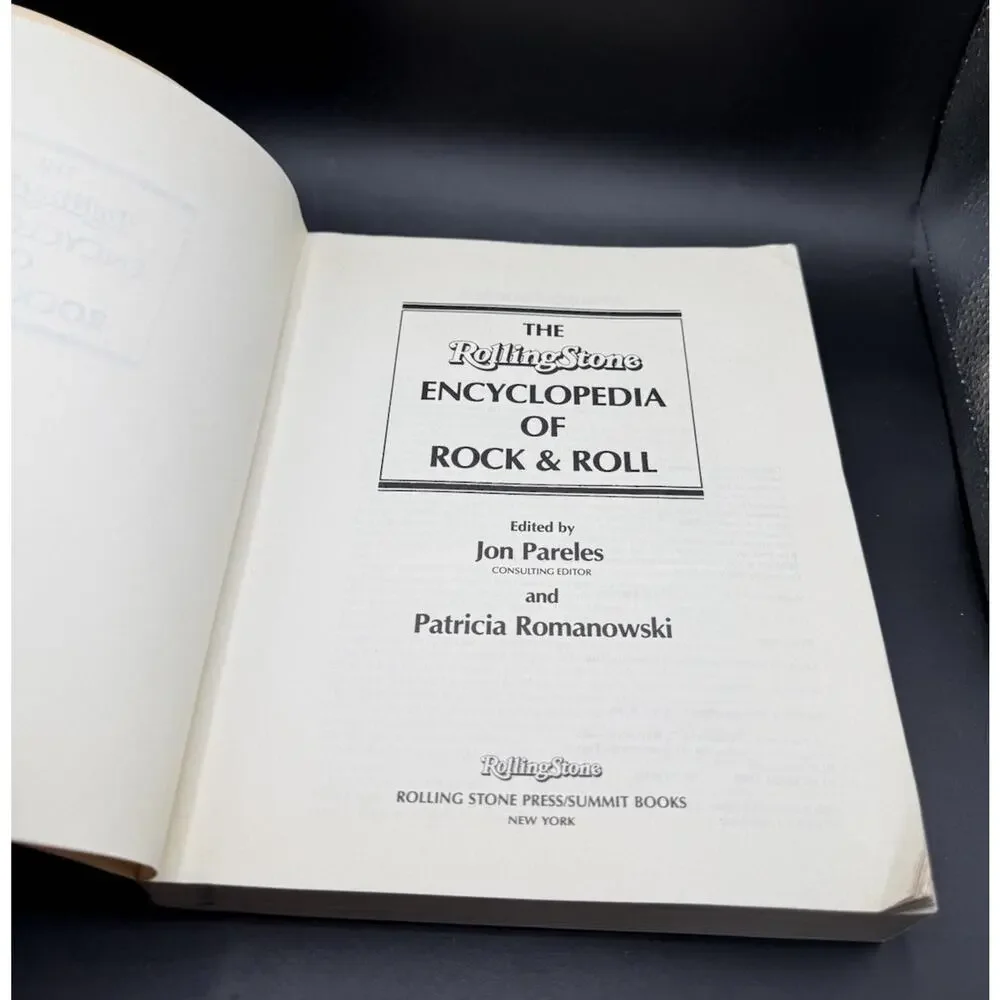 Rolling Stone Encyclopedia of Rock & Roll: VINTAGE 1983 - 1ST EDITION, Paperback